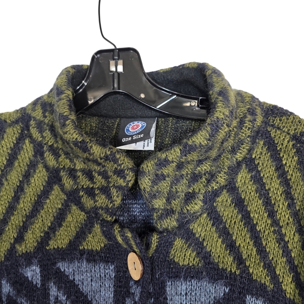 Icewear ASA Icelandic wool geometric Poncho - Picture 11 of 12